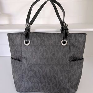 Michael kors shoulder bag